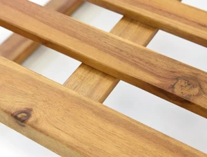 Acaciahout    Het hout is honingkleurig geolied  H